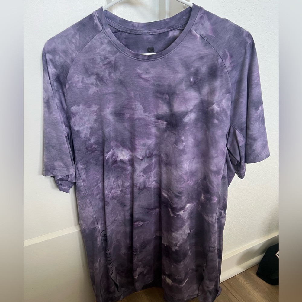 Lululemon Tee